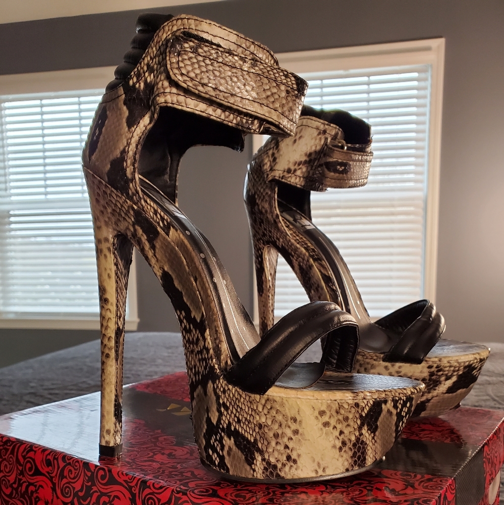 Strappy Stilletto Pumps - Python - Picture 2 of 3